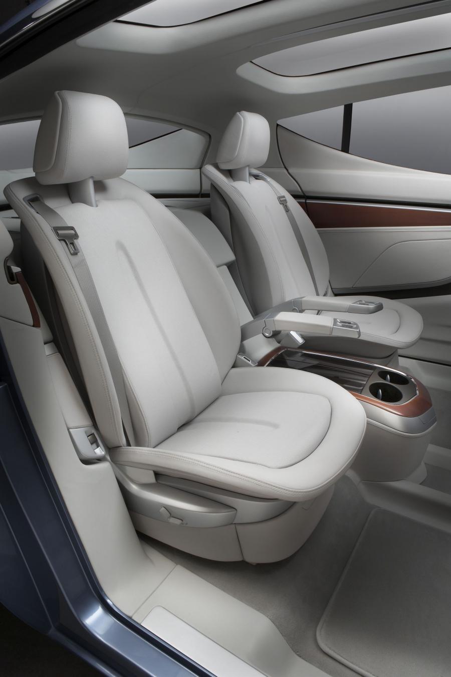 Интерьер Chrysler EcoVoyager Concept 2008 года  (фото 19 из 37)